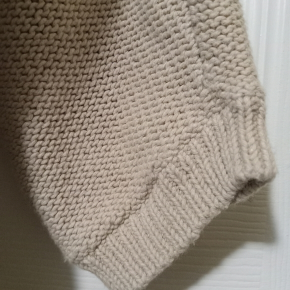 Sweater - Picture 5 of 7